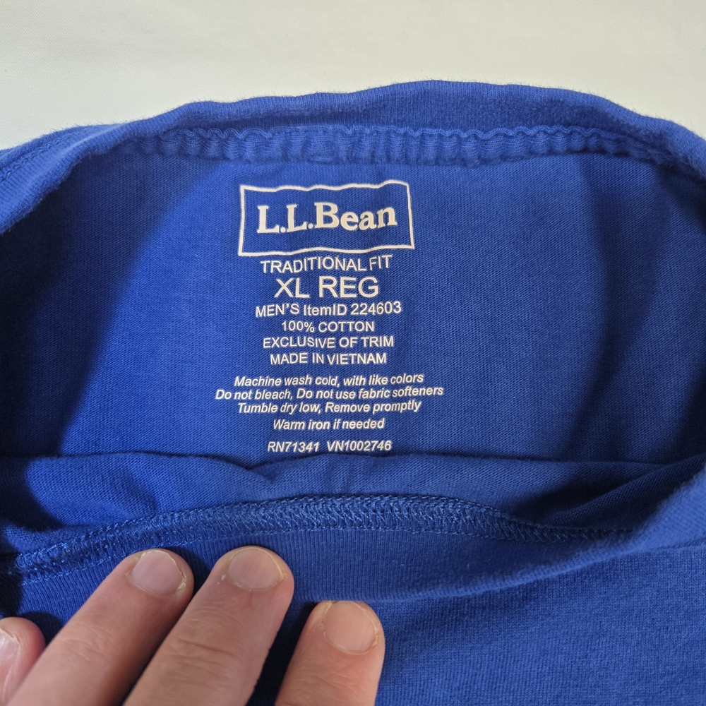 L.L. Bean Men's Blue Long Sleeve Shirt - Picture 2 of 4